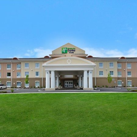 Holiday Inn Express & Suites Utica By Ihg Eksteriør bilde