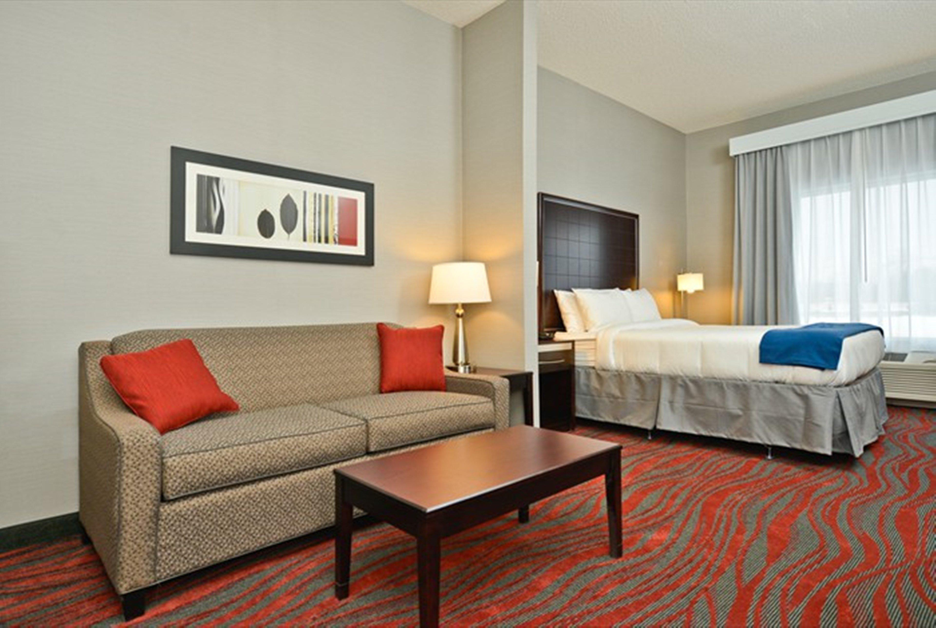 Holiday Inn Express & Suites Utica By Ihg Eksteriør bilde