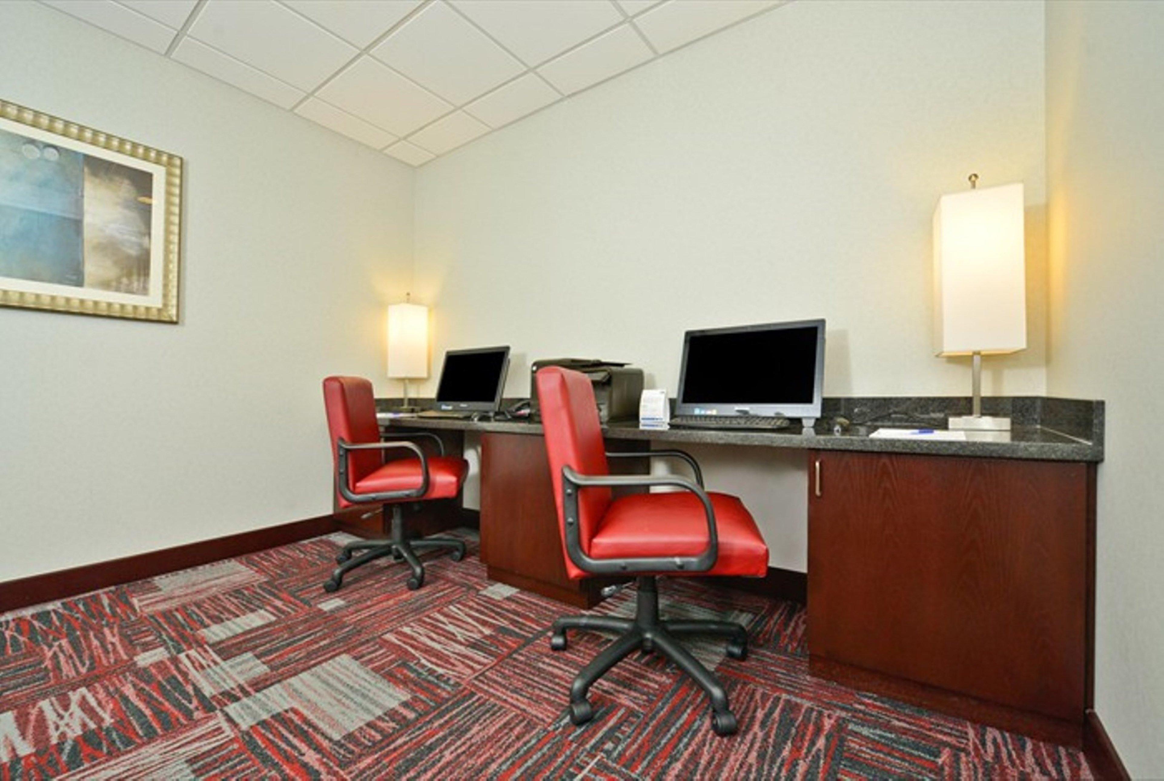 Holiday Inn Express & Suites Utica By Ihg Eksteriør bilde