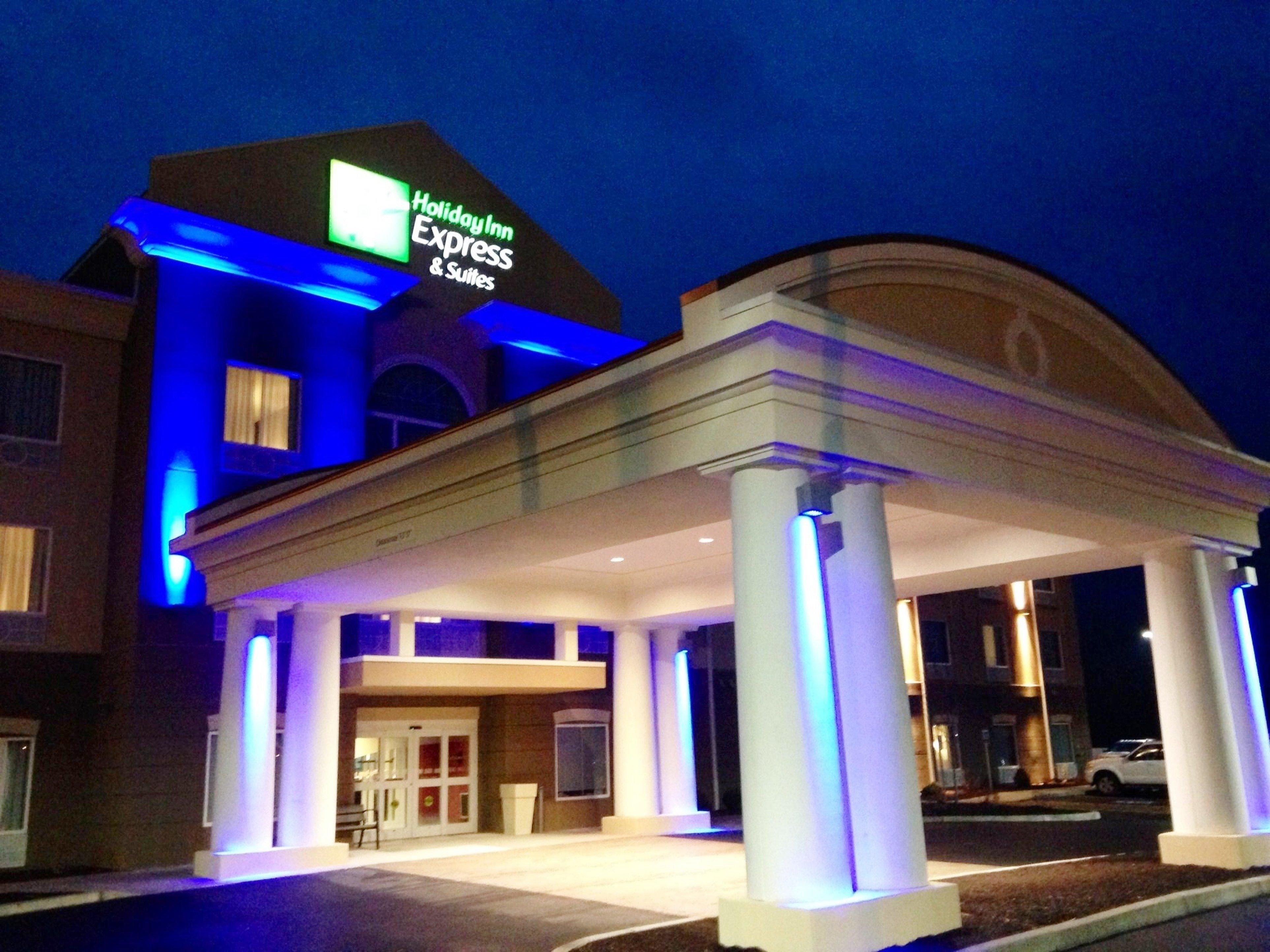 Holiday Inn Express & Suites Utica By Ihg Eksteriør bilde